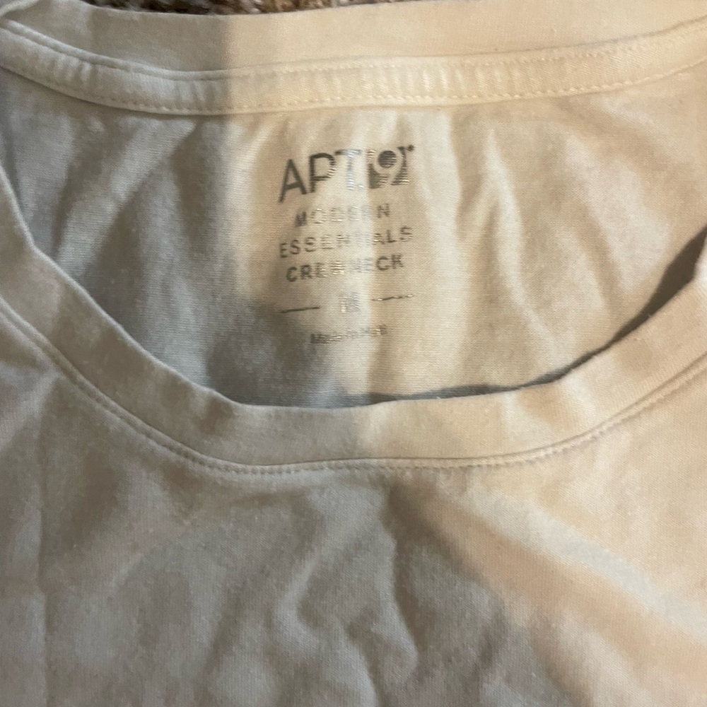 Apt. 9 Cream Crewneck T-Shirt